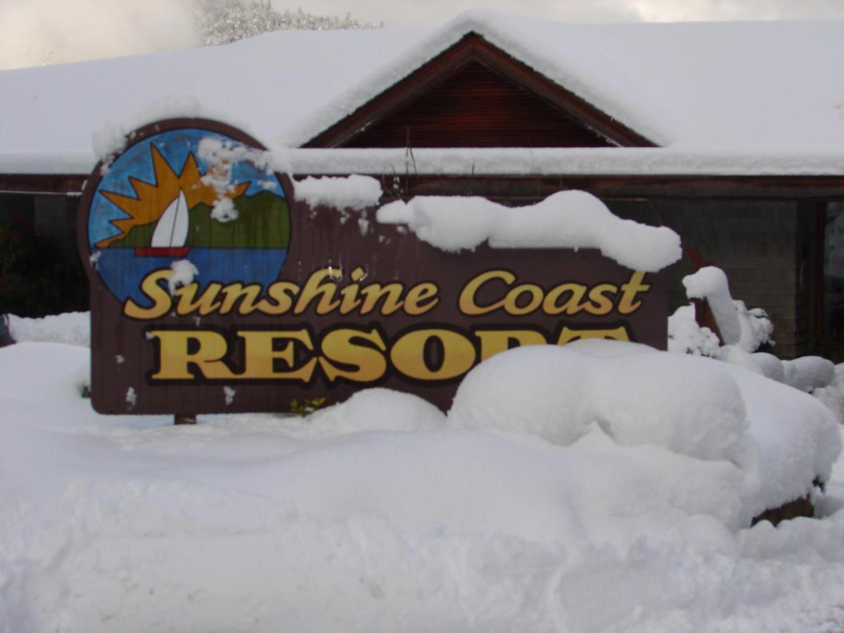 Sunshine Coast Resort Madeira Park Экстерьер фото